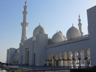 Fototapeta na wymiar Sheikh Zayed Grand Mosque located in Abu Dhabi