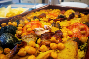 Típico arroz al horno valenciano