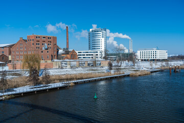 Obraz premium Industrie- und Bürogebäude in Heilbronn am Neckar