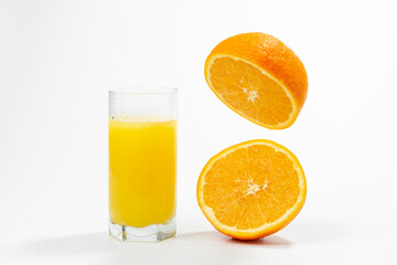fresh orange juice and oranges healthy food
