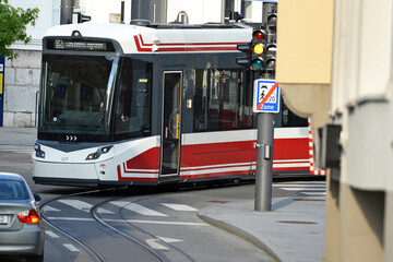 Straßenbahn Regionalbahn Traunsee-Tram in Gmunden, Salzkammergut, Oberösterreich, Österreich,...