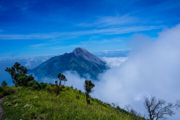 Pemandangan Gunung Merapi dari Gunung Merbabu /Merapi mountain view from Lawu mountain 7