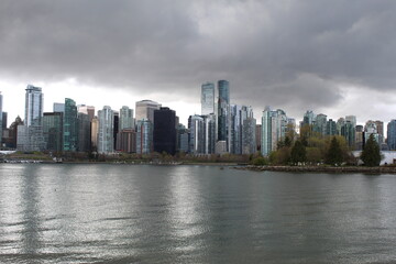 Naklejka premium Vancouver City with Storm Clouds