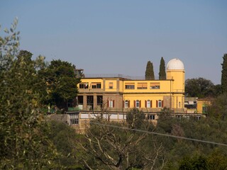 Fototapeta na wymiar Italia, Toscana, Firenze, l'osservatorio astronomico di Arcetri.