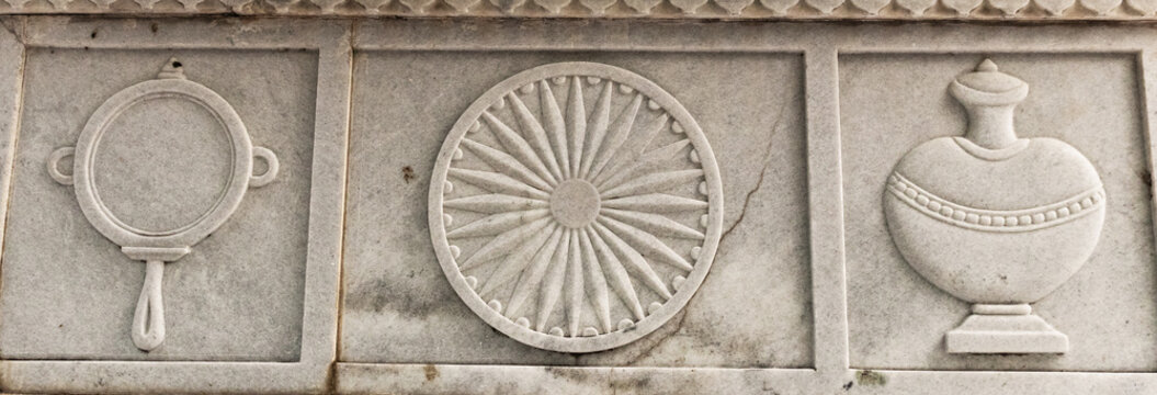 Spokes Wheel Of Jainism Made Of White Marble