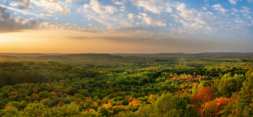 Fototapeta na wymiar Beautiful autumn sunset from Mount Zion Park in Ironwood Michigan - Upper Peninsula