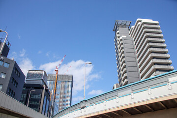 建設中の高層ビル