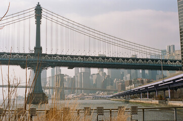 Obraz premium Two bridges in manhattan