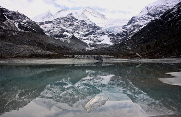 Switzerland, Valais, Alps mountains, Valais Alps, dam, lake, Moira's dam and glacier,reflection
