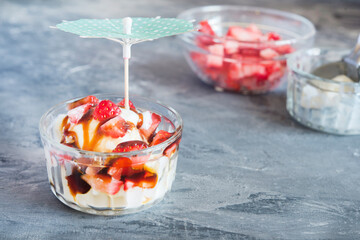 Yogurt ice cream with strawberry