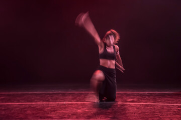 The abstract movement of the dance © Edson Campolina