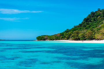 Plakat beautiful beach and clean water of Ko Rok island, andaman sea, Thailand