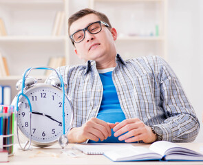 Medical student missing deadlines to complete assignment