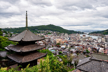 尾道　高台から見下ろす尾道の町並み