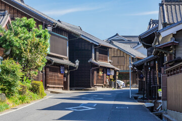 Obraz premium レトロな町家が並ぶ有松の古い町並み