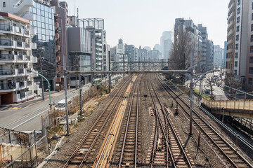 Naklejka premium 都市の風景 東京 渋谷、恵比寿間の鉄橋から
