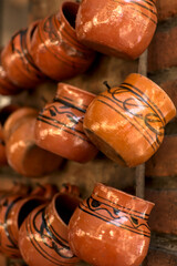 jarros de barro anaranjados para café