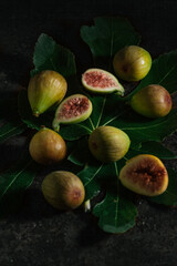 group of figs with leaves