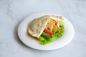 pita bread with vegetables 