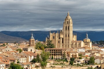 Fototapeta na wymiar vistas desde el Alcázar de Segovia