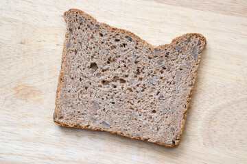 Brotscheibe vom Dinkelvollkornbrot
