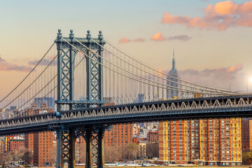 Manhattan bridge with Manhattan city skyline
