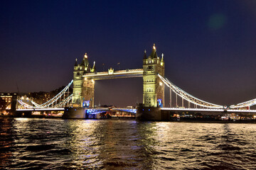 Obraz premium tower bridge at night - London, England, United Kingdom