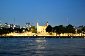 Obraz premium night view of the London Tower - London, England, United Kingdom (UK)
