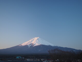 朝焼けの富士山