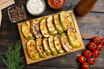 Grilled zucchini, dill, pepper, tomato and sauce