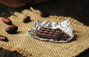 Homemade dark chocolate (Refined sugar free)