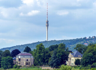Fernsehturm Dresden-Wachwitz © MichaelBAEUERLE