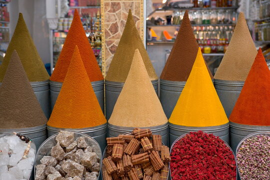 Spices for sale, Mellah district, Marrakesh (Marrakech), Morocco, North Africa, Africa