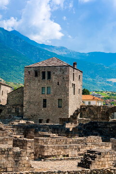 Roman Theater (Teatro Romano) and Fromage tower, Aosta, Aosta Valley, Italian Alps, Italy, Europe