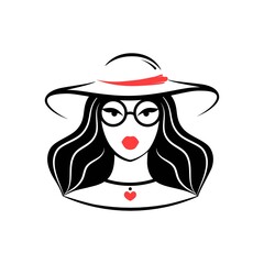 woman with hat and glasses