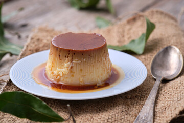 Egg flan with rustic bottom