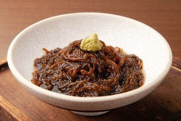 生もずくのおめんつゆがけ