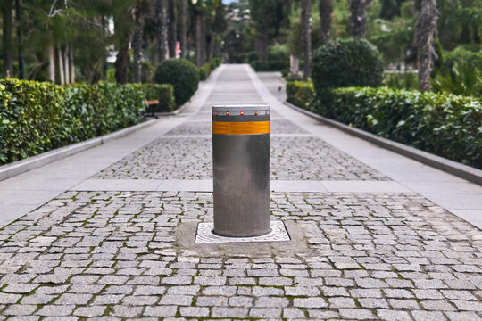 rising bollard blocks the entrance to the pedestrian alley