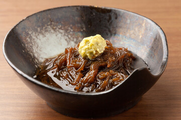 生もずくのおめんつゆがけ