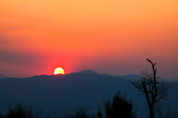 Obraz premium sunset over the mountains