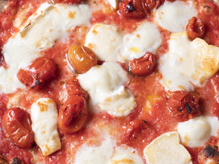 Cherry tomatoe top view pizza