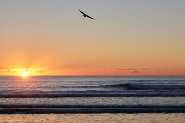 Fototapeta na wymiar Spektakulärer Sonnenaufgang über dem Südatlantik