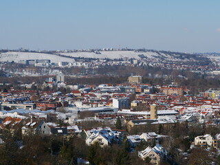 Fototapeta premium Panoramablick über den östlichen Teil von Stuttgart mit der Villa Berg