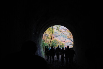 トンネル