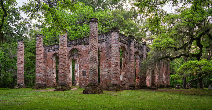 Historic old Sheldon Church ruins near Charleston, South Carolina 