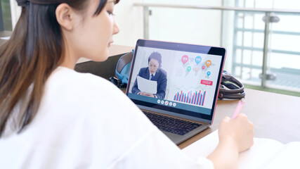オンライン授業　eラーニング