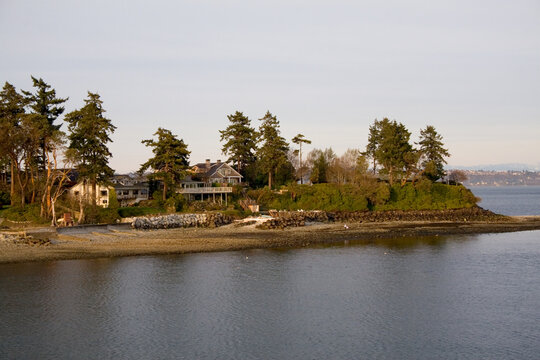 Waterfront Homes Near Seattle