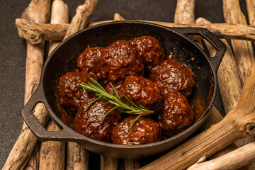 ミートボール　tomato sauce meatballs