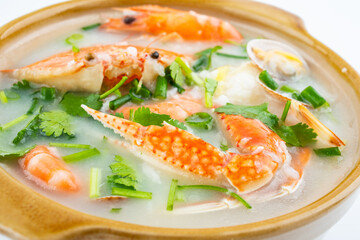 Chinese cuisine a casserole Chaoshan seafood porridge