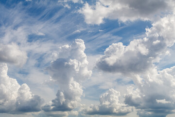 sommerlicher Wolkenhimmel, Wolken, Wolkenberge